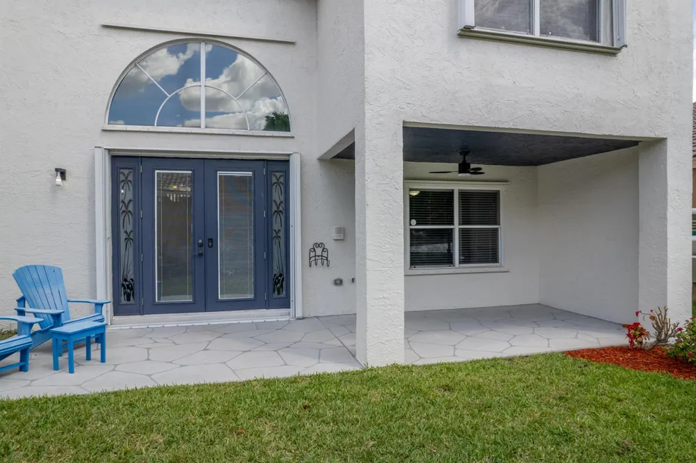 7040 Peninsula Lake Court Lake Worth, FL 33467