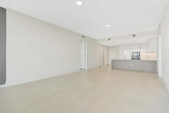 220 Lake Shore Drive #2105 Lake Park, FL 33403