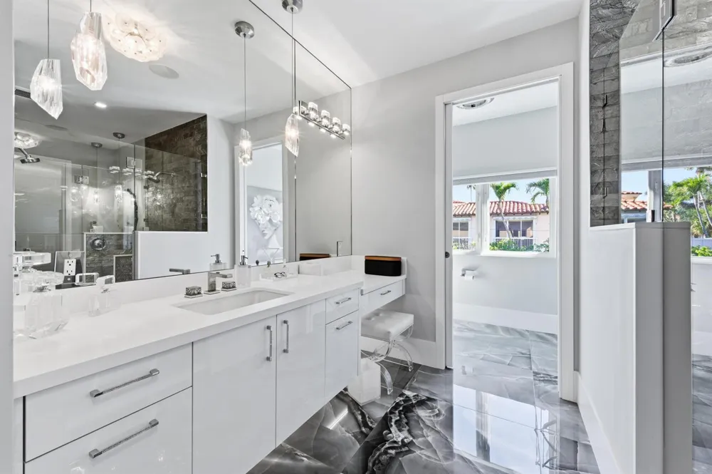254 Atlantic Avenue Palm Beach, FL 33480