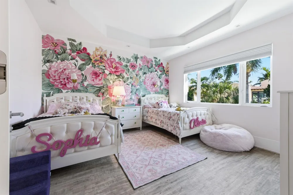 254 Atlantic Avenue Palm Beach, FL 33480