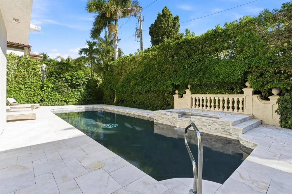 254 Atlantic Avenue Palm Beach, FL 33480