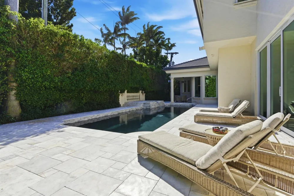 254 Atlantic Avenue Palm Beach, FL 33480