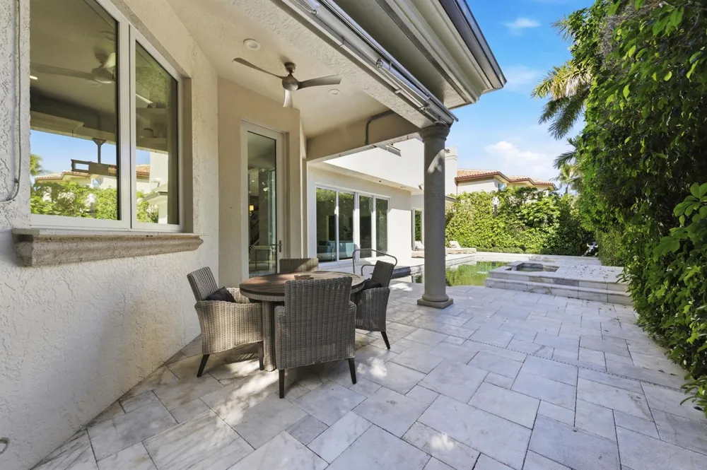 254 Atlantic Avenue Palm Beach, FL 33480