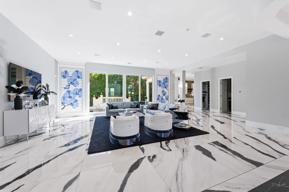 254 Atlantic Avenue Palm Beach, FL 33480