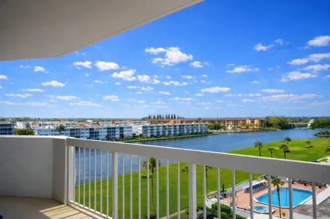 115 Lakeshore Drive #749