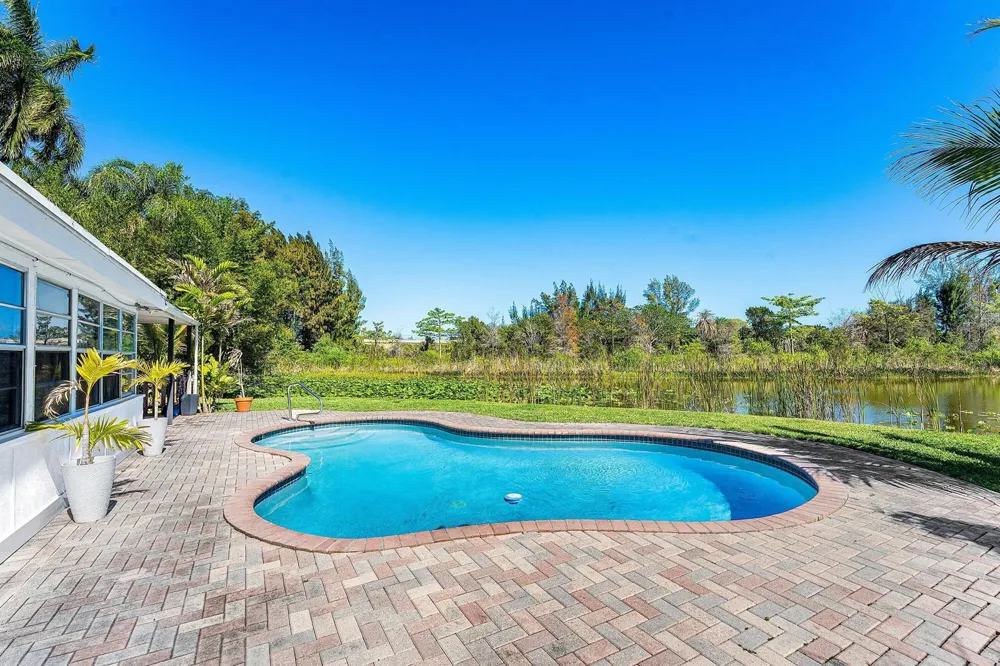 110 Wilson Road West Palm Beach, FL 33406