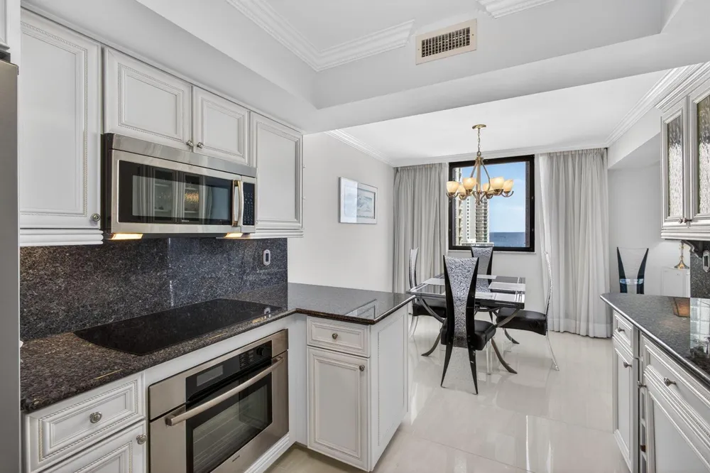 5380 Ocean Drive #12e Singer Island, FL 33404