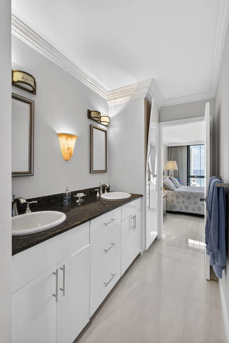 5380 Ocean Drive #12e Singer Island, FL 33404