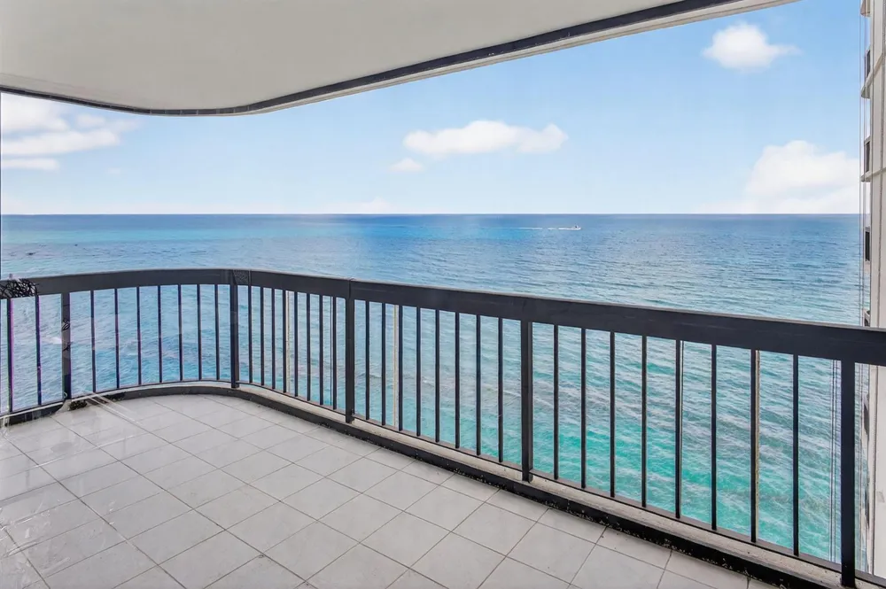 5380 Ocean Drive #12e Singer Island, FL 33404