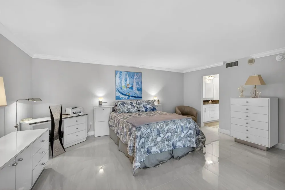 5380 Ocean Drive #12e Singer Island, FL 33404