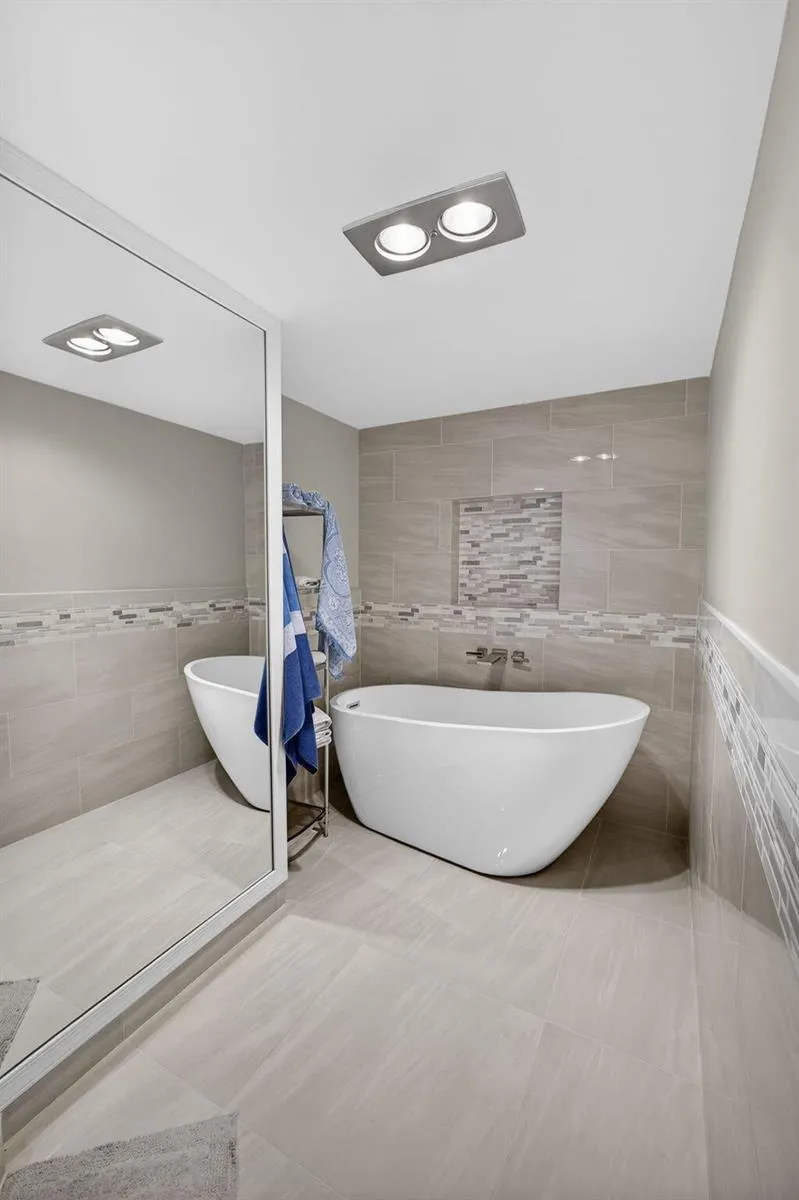 5380 Ocean Drive #12e Singer Island, FL 33404