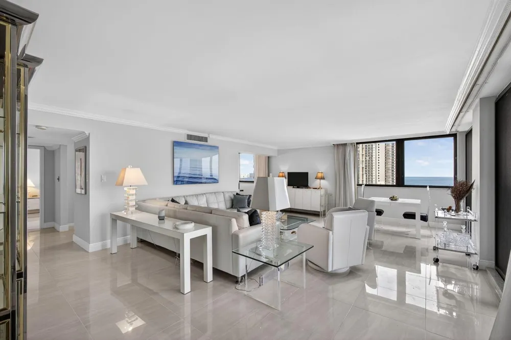 5380 Ocean Drive #12e Singer Island, FL 33404
