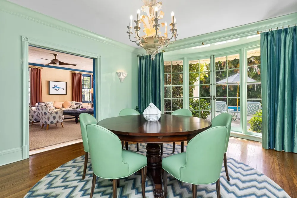 246 Emerald Lane Palm Beach, FL 33480