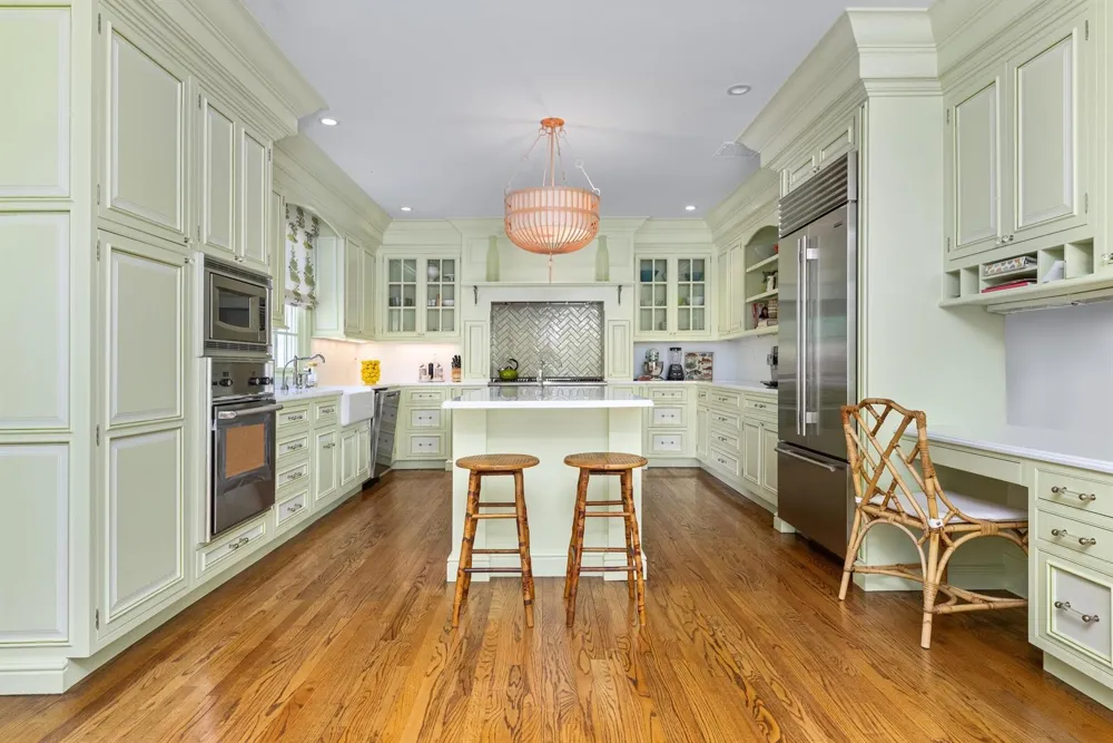 246 Emerald Lane Palm Beach, FL 33480