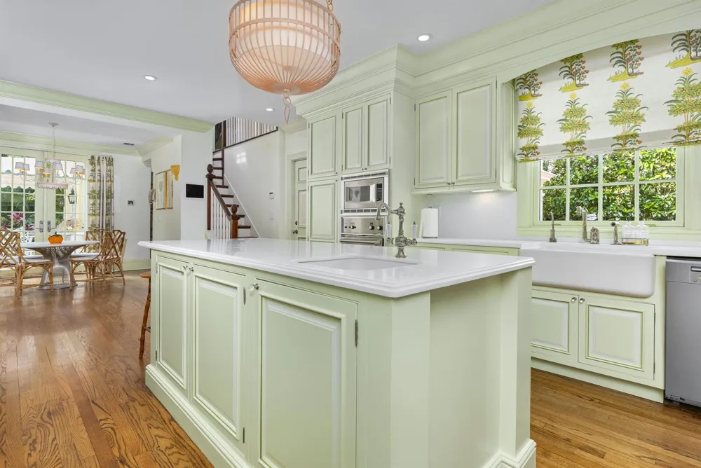 246 Emerald Lane Palm Beach, FL 33480