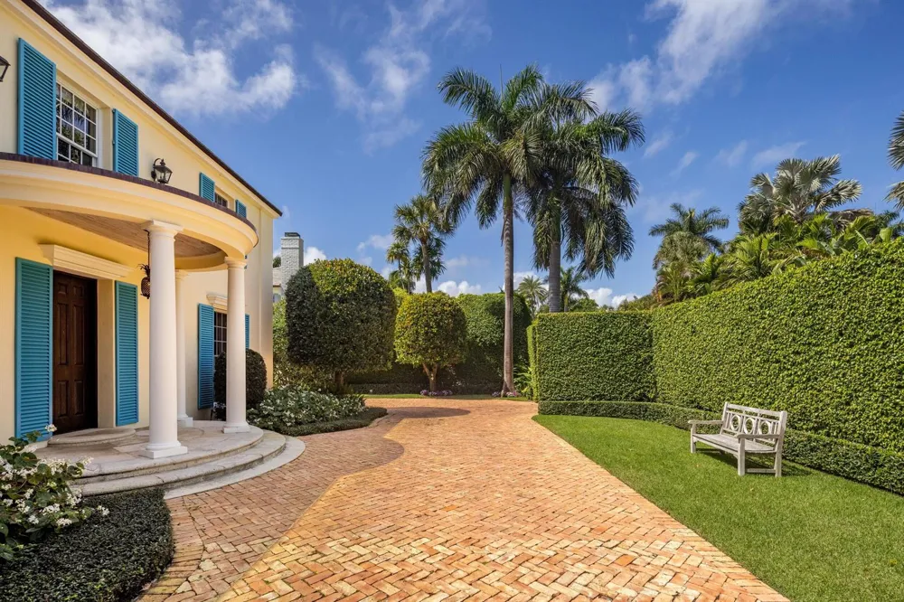 246 Emerald Lane Palm Beach, FL 33480