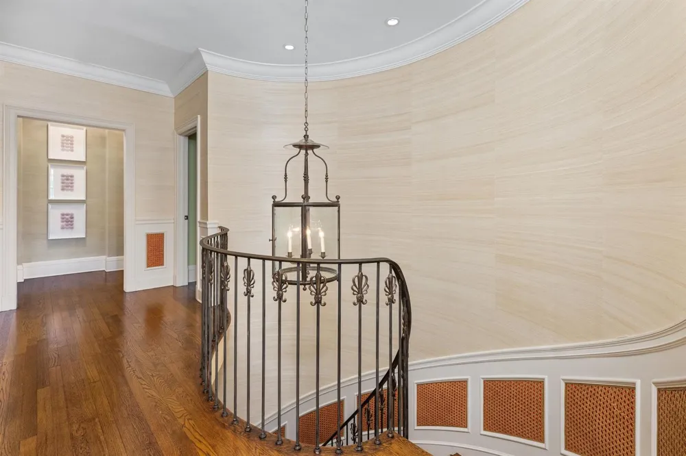 246 Emerald Lane Palm Beach, FL 33480