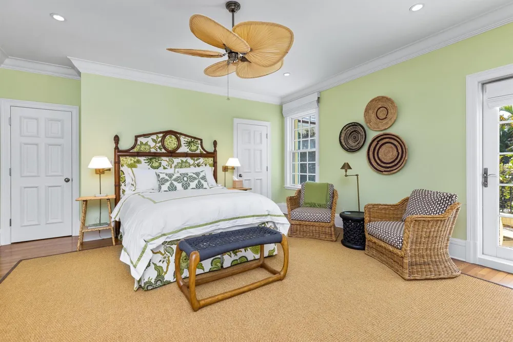 246 Emerald Lane Palm Beach, FL 33480