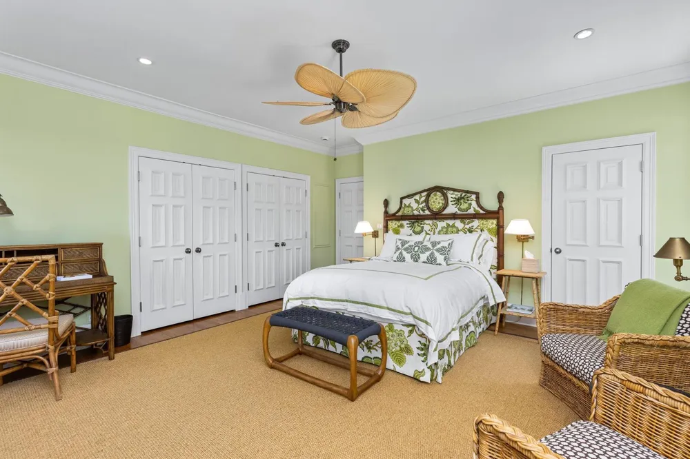 246 Emerald Lane Palm Beach, FL 33480