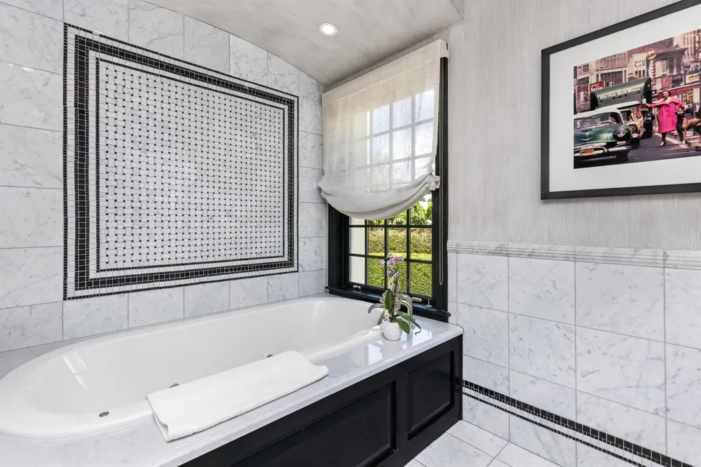 246 Emerald Lane Palm Beach, FL 33480