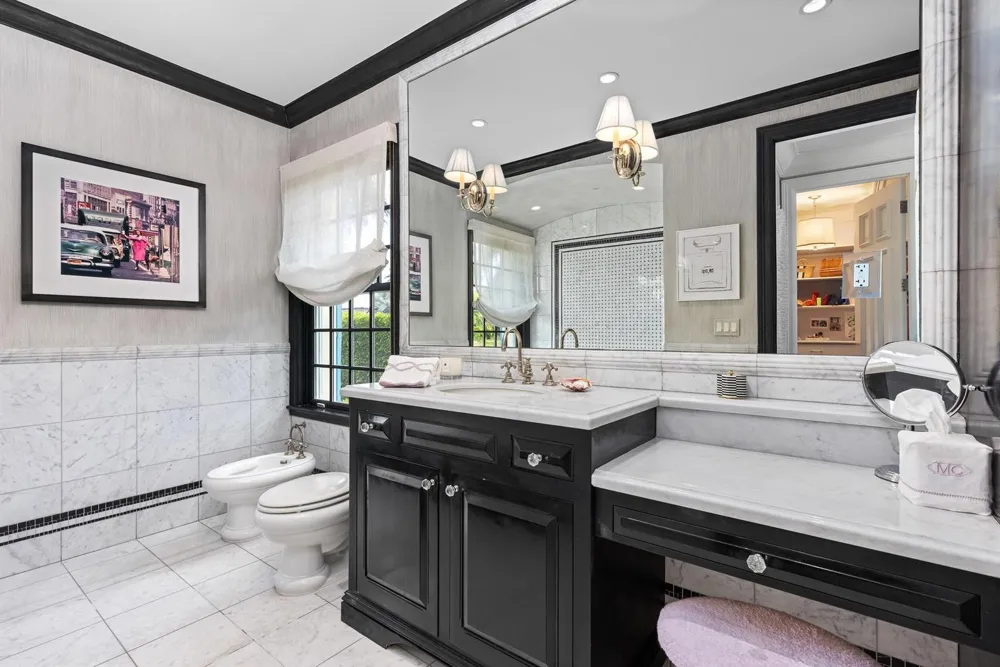 246 Emerald Lane Palm Beach, FL 33480