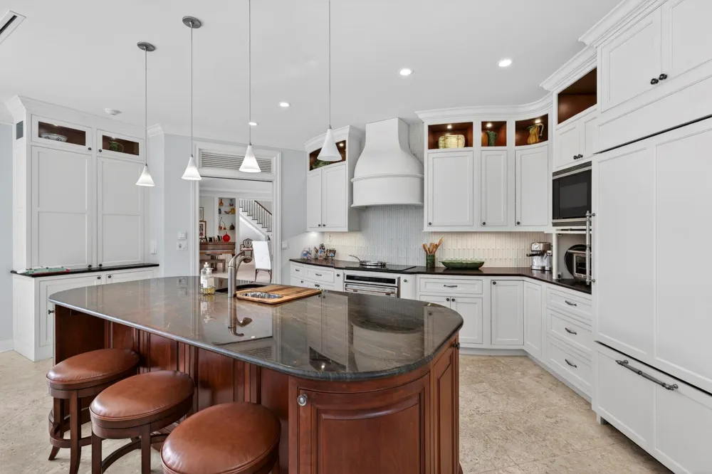 2010 Club Drive Vero Beach, FL 32963