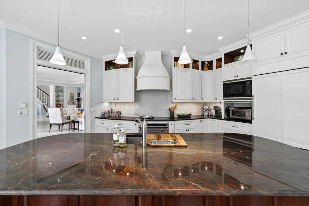 2010 Club Drive Vero Beach, FL 32963