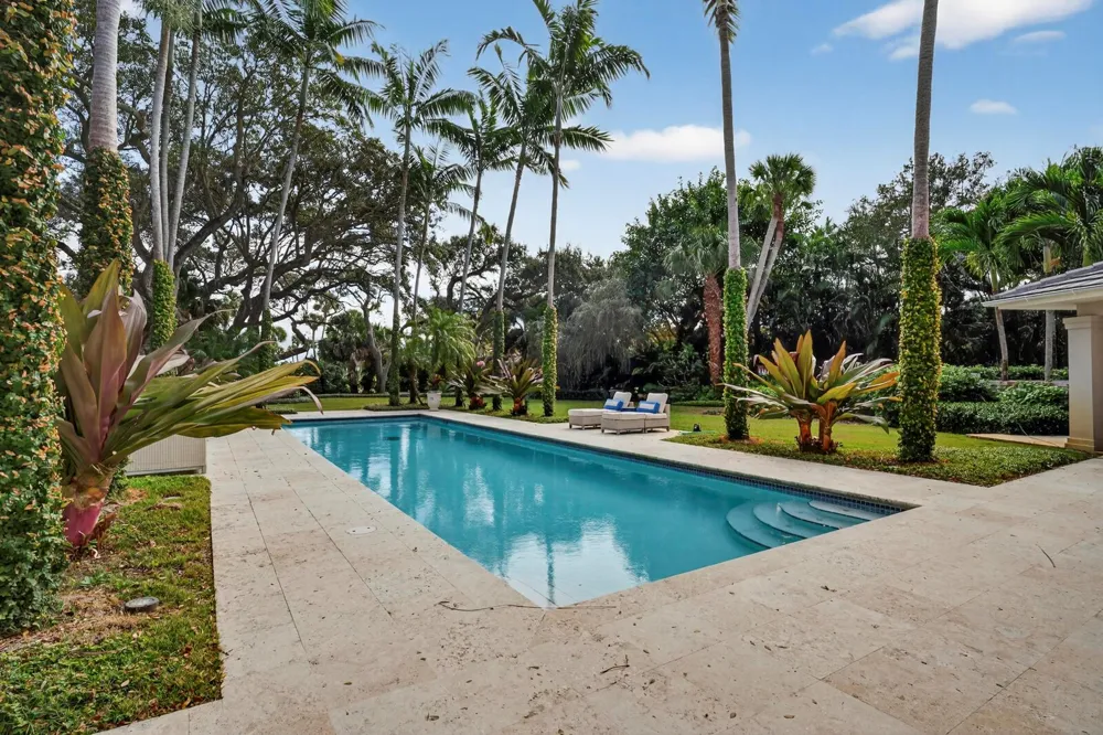 2010 Club Drive Vero Beach, FL 32963