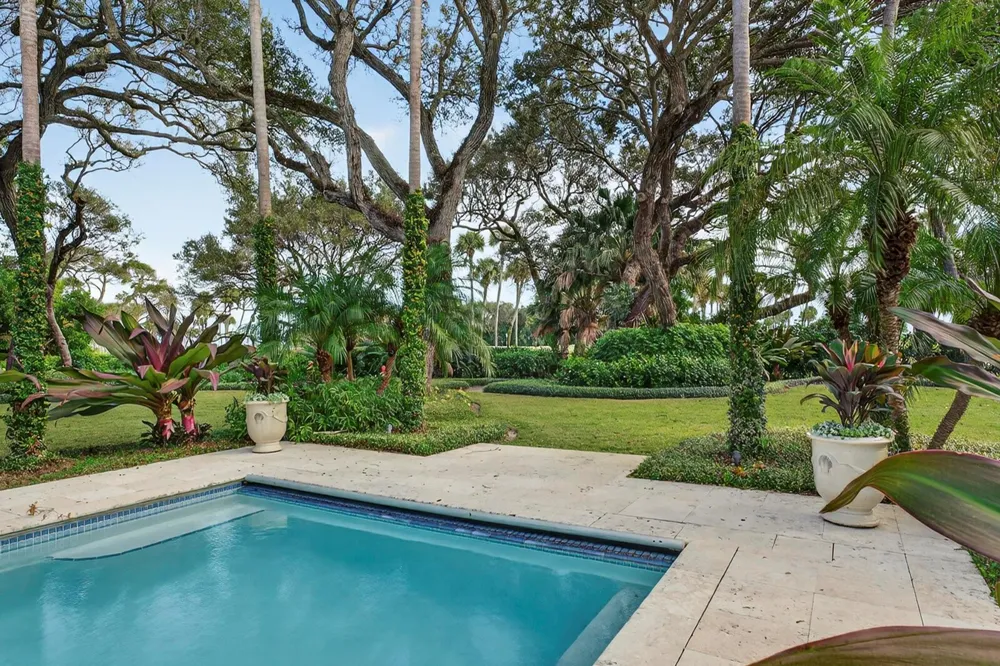 2010 Club Drive Vero Beach, FL 32963