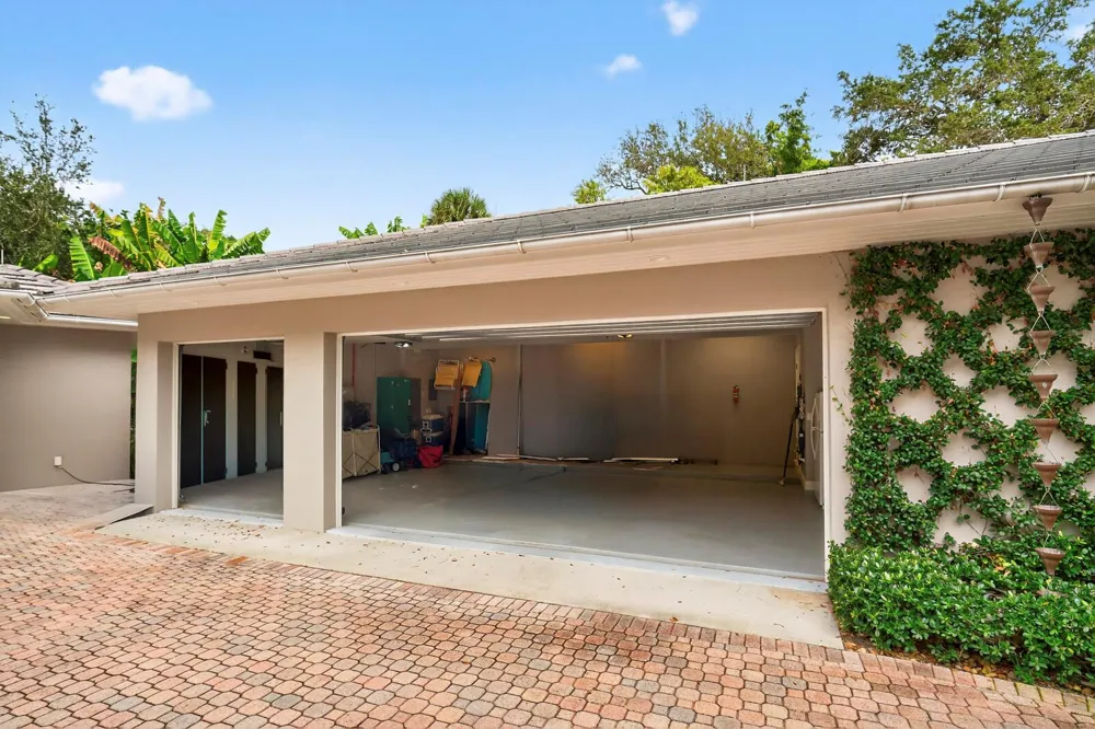 2010 Club Drive Vero Beach, FL 32963