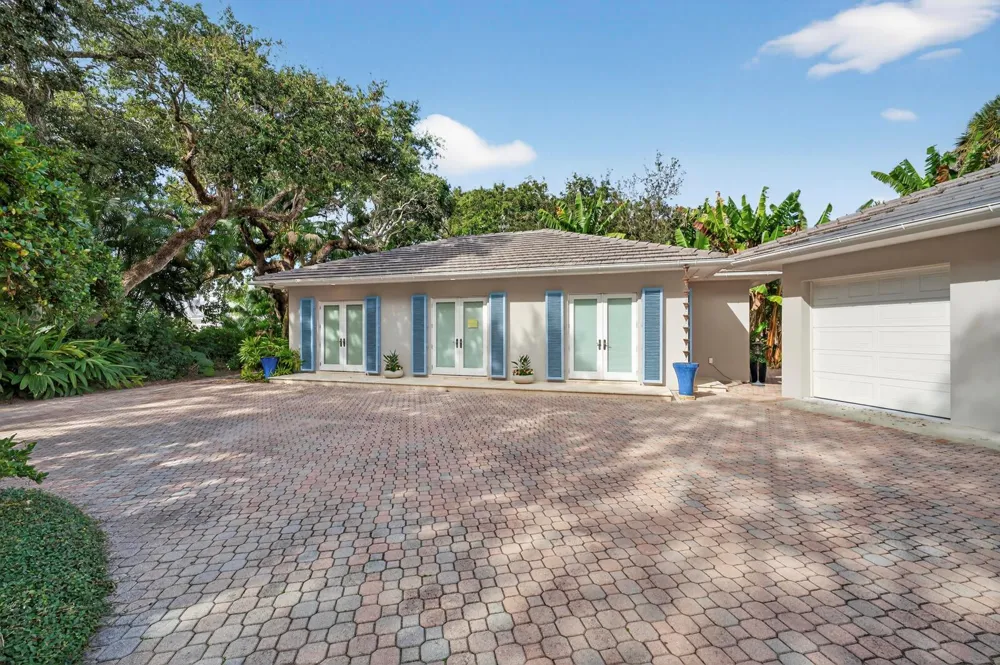 2010 Club Drive Vero Beach, FL 32963