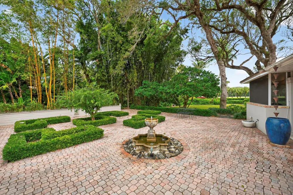2010 Club Drive Vero Beach, FL 32963