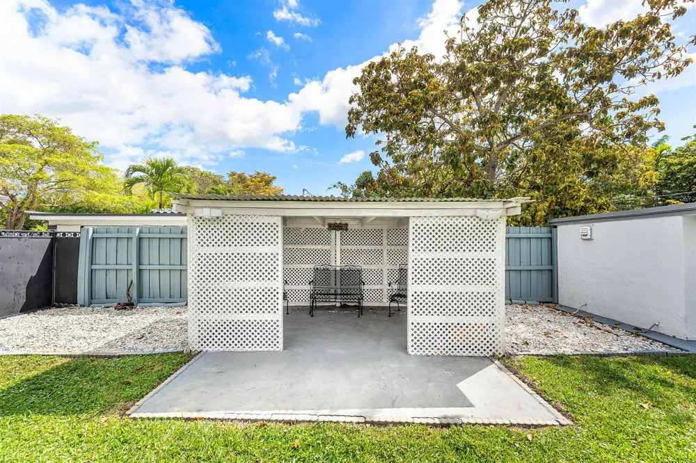 590 NW 126th Street North Miami, FL 33168