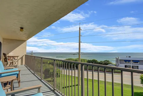 1055 Ocean Drive #403