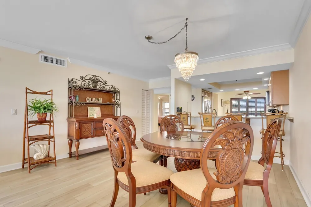 1055 Ocean Drive #403 Juno Beach, FL 33408