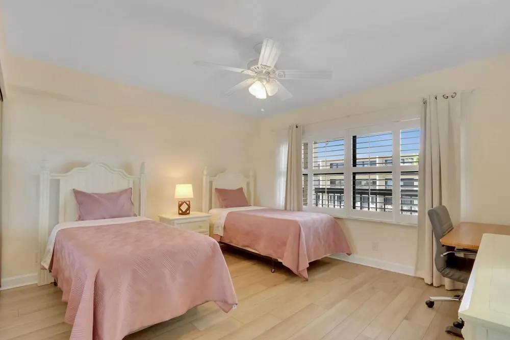 1055 Ocean Drive #403 Juno Beach, FL 33408