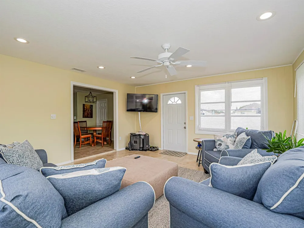 573 Autumn Terrace Sebastian, FL 32958