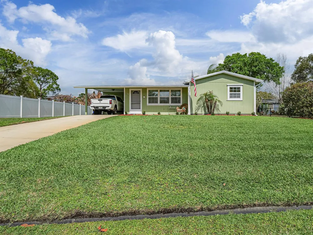 573 Autumn Terrace Sebastian, FL 32958