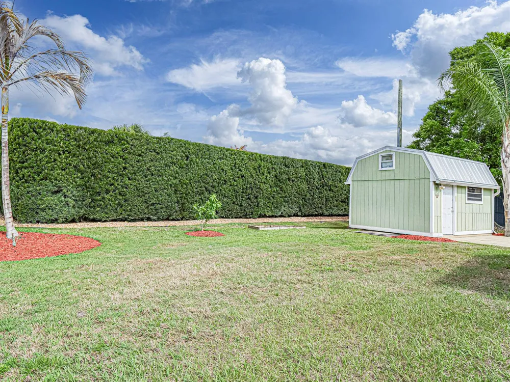 573 Autumn Terrace Sebastian, FL 32958