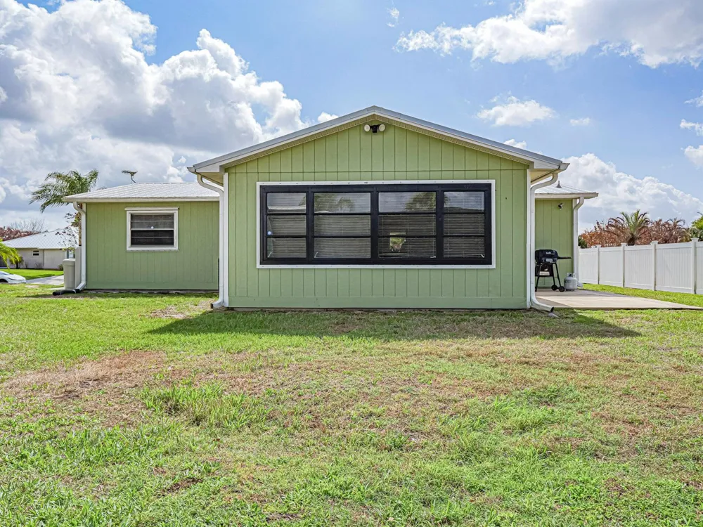 573 Autumn Terrace Sebastian, FL 32958