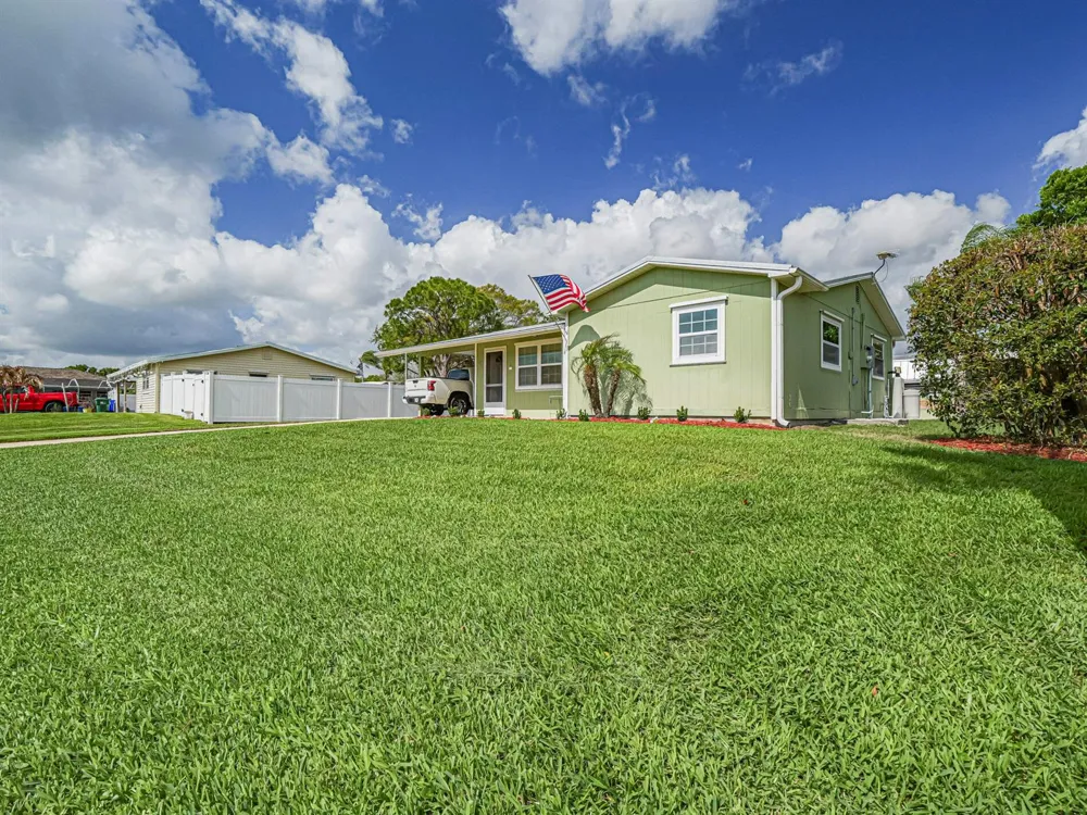 573 Autumn Terrace Sebastian, FL 32958