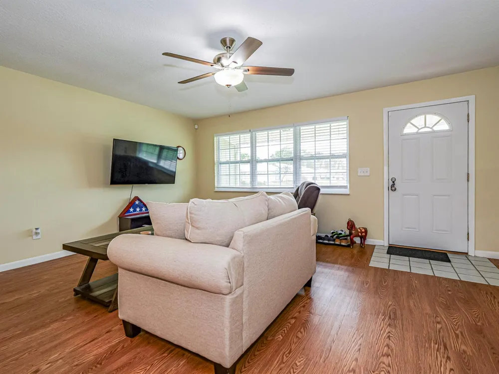 573 Autumn Terrace Sebastian, FL 32958