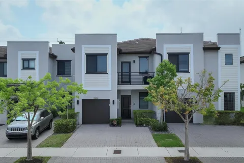 20600 NE 2nd Court