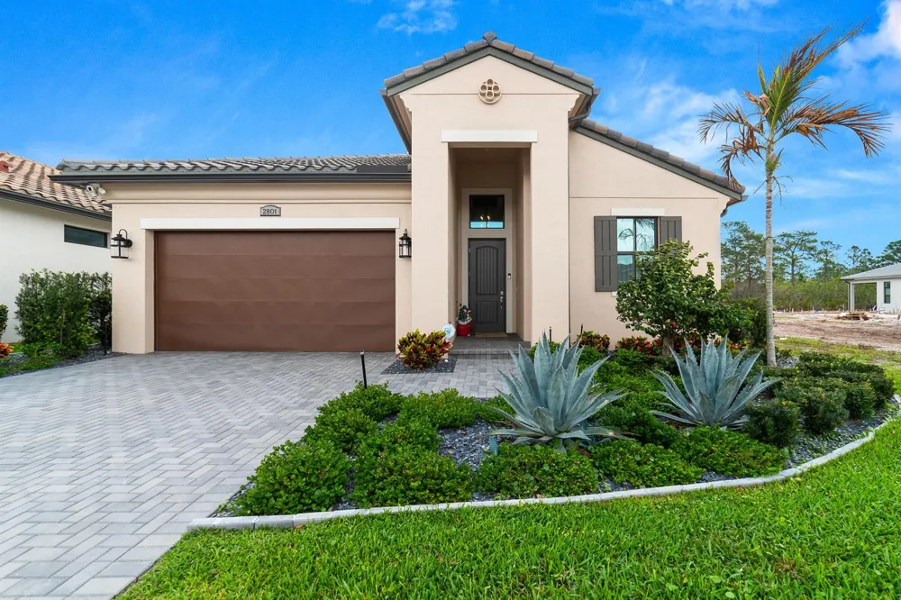 2801 SE Ashfield Drive Port St. Lucie, FL 34984