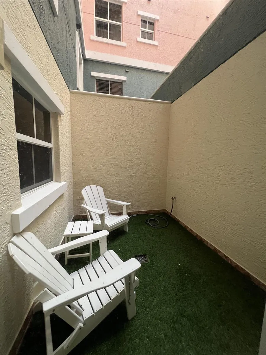 2051 SE 3rd Street #Th3 Deerfield Beach, FL 33441