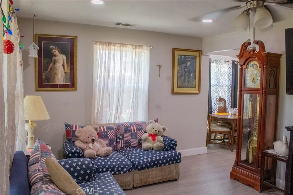 27020 Girard Hemet, CA 92544