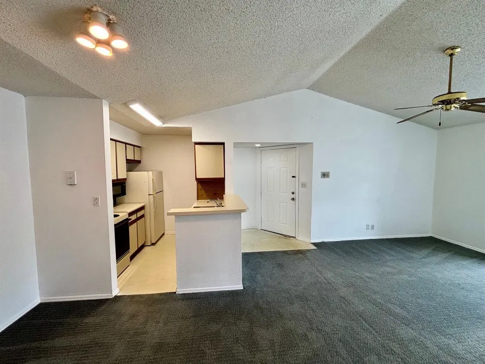 2796 S University Drive #2207 Davie, FL 33328