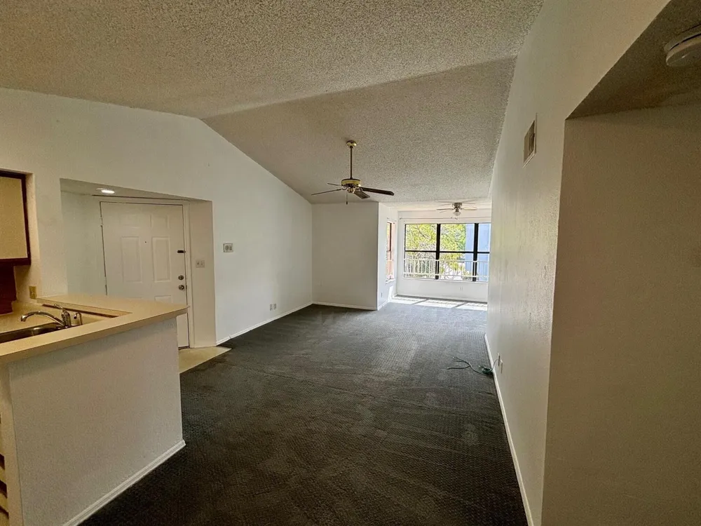 2796 S University Drive #2207 Davie, FL 33328