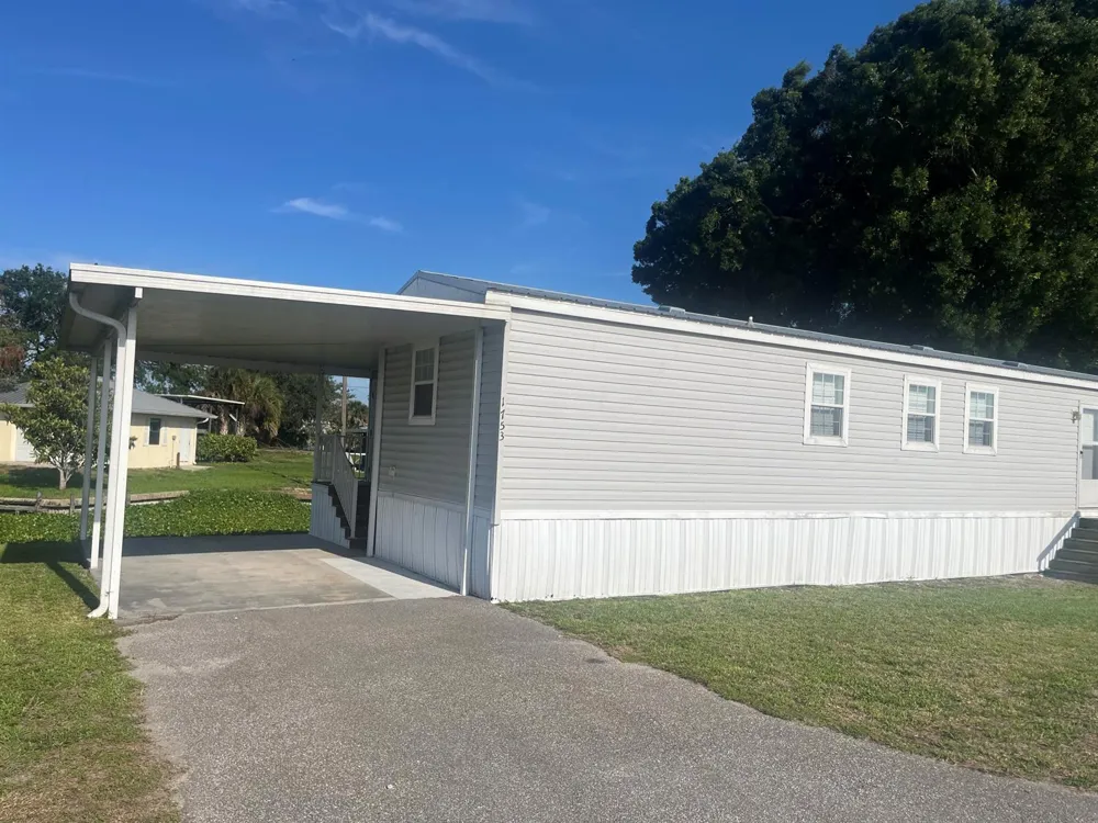 1753 West Avenue Moore Haven, FL 33471