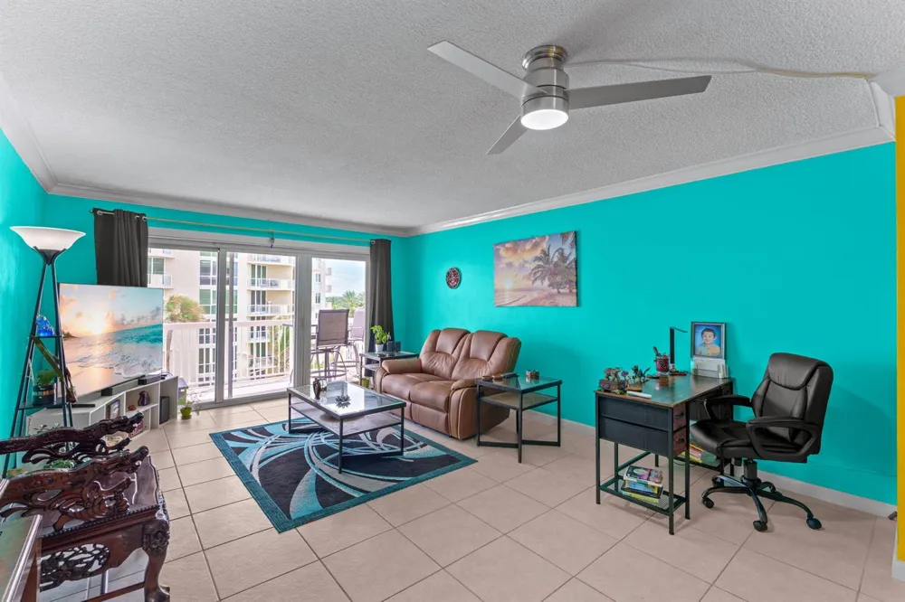 1069 Hillsboro Mile #503 Hillsboro Beach, FL 33062